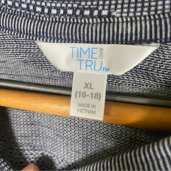 Time and Tru Navy Drop Shoulder Sleeve Patterned Mini Dress with Tie Knot Detail - Picture 4 of 7